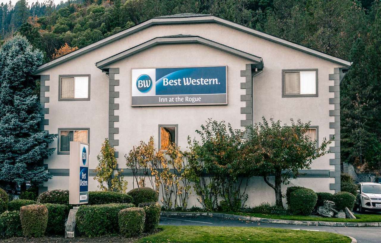 Best Western Inn At The Rogue Rogue River Exterior photo